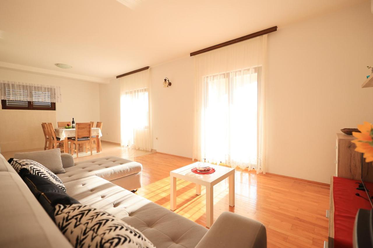 Apartments Ana Petrčane Zewnętrze zdjęcie