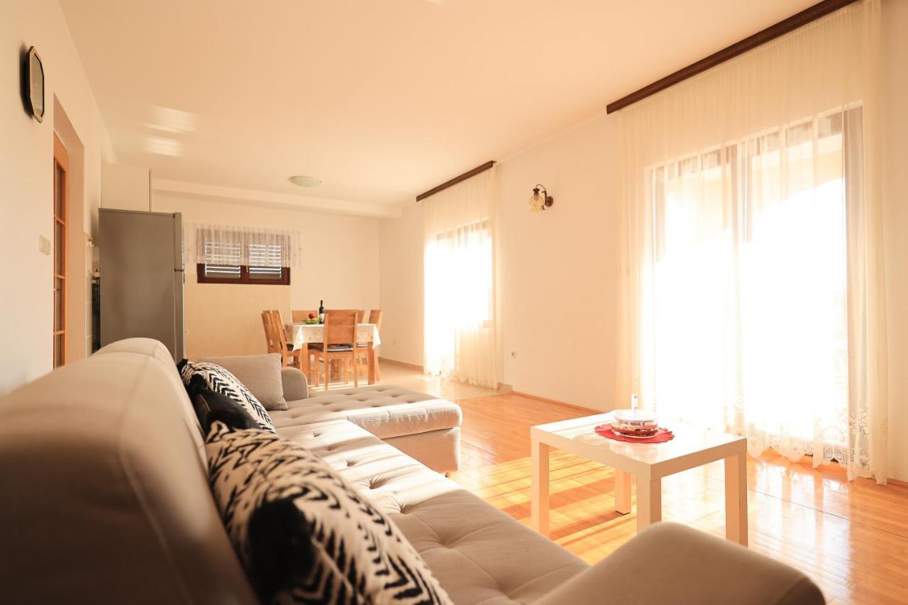 Apartments Ana Petrčane Zewnętrze zdjęcie