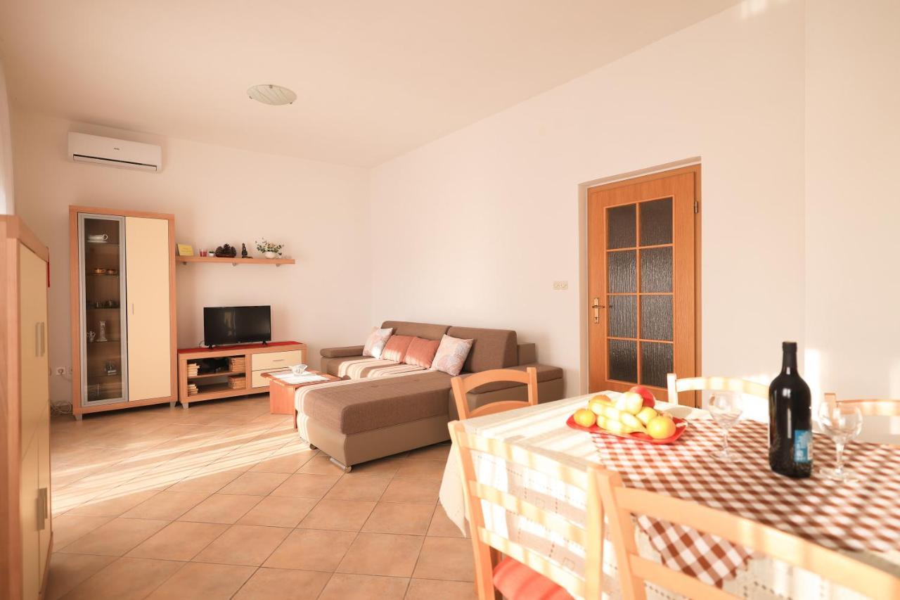 Apartments Ana Petrčane Zewnętrze zdjęcie