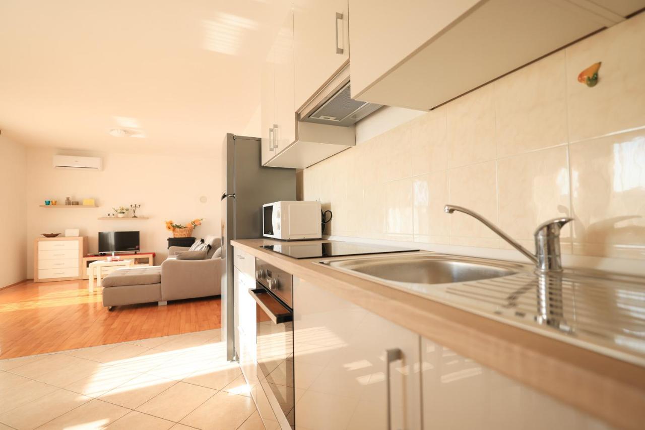 Apartments Ana Petrčane Zewnętrze zdjęcie