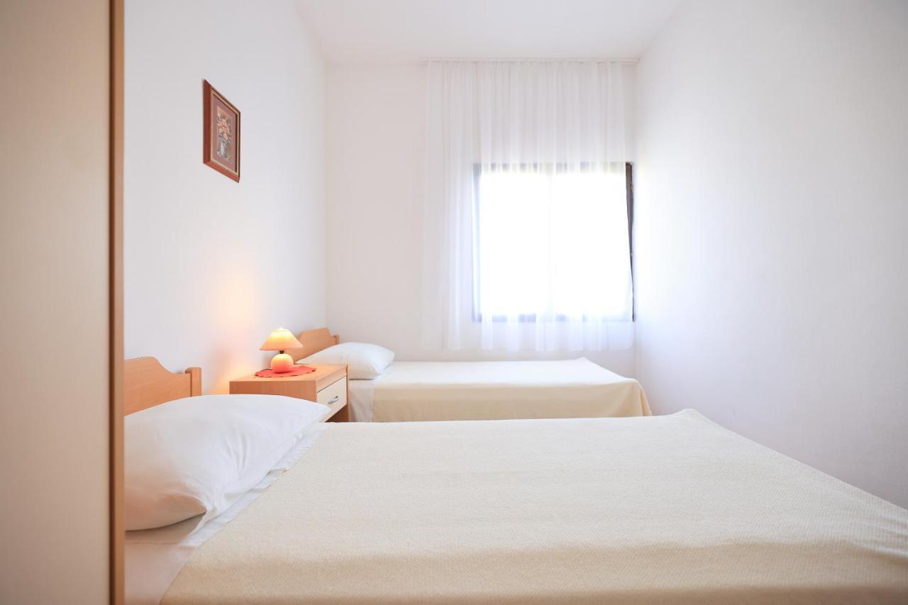 Apartments Ana Petrčane Zewnętrze zdjęcie