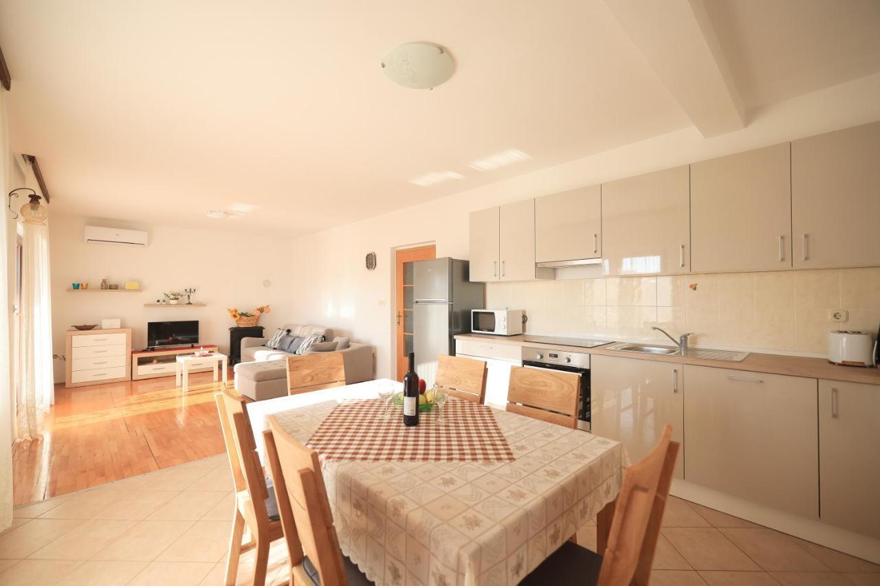 Apartments Ana Petrčane Zewnętrze zdjęcie